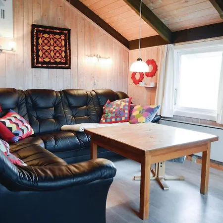 Three-bedroom Holiday In * Hemmet